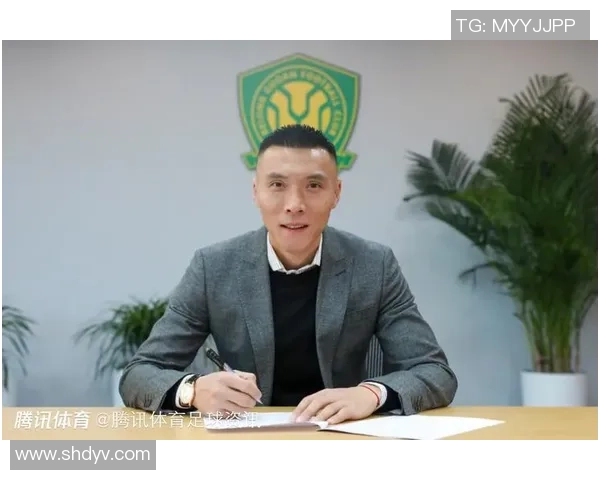 足球明星于大宝的成长历程与职业生涯精彩瞬间揭秘 足球明星于大宝的成长历程与职业生涯精彩瞬间揭秘